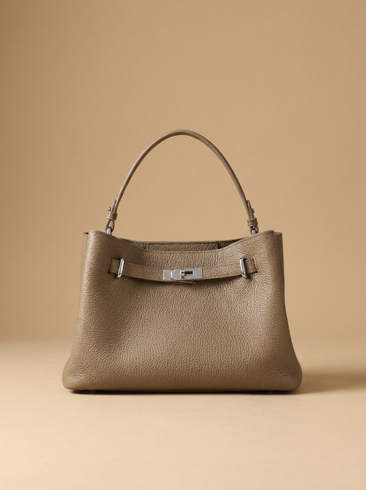 Héloïse Leather Shoulder Bag detail studio shot